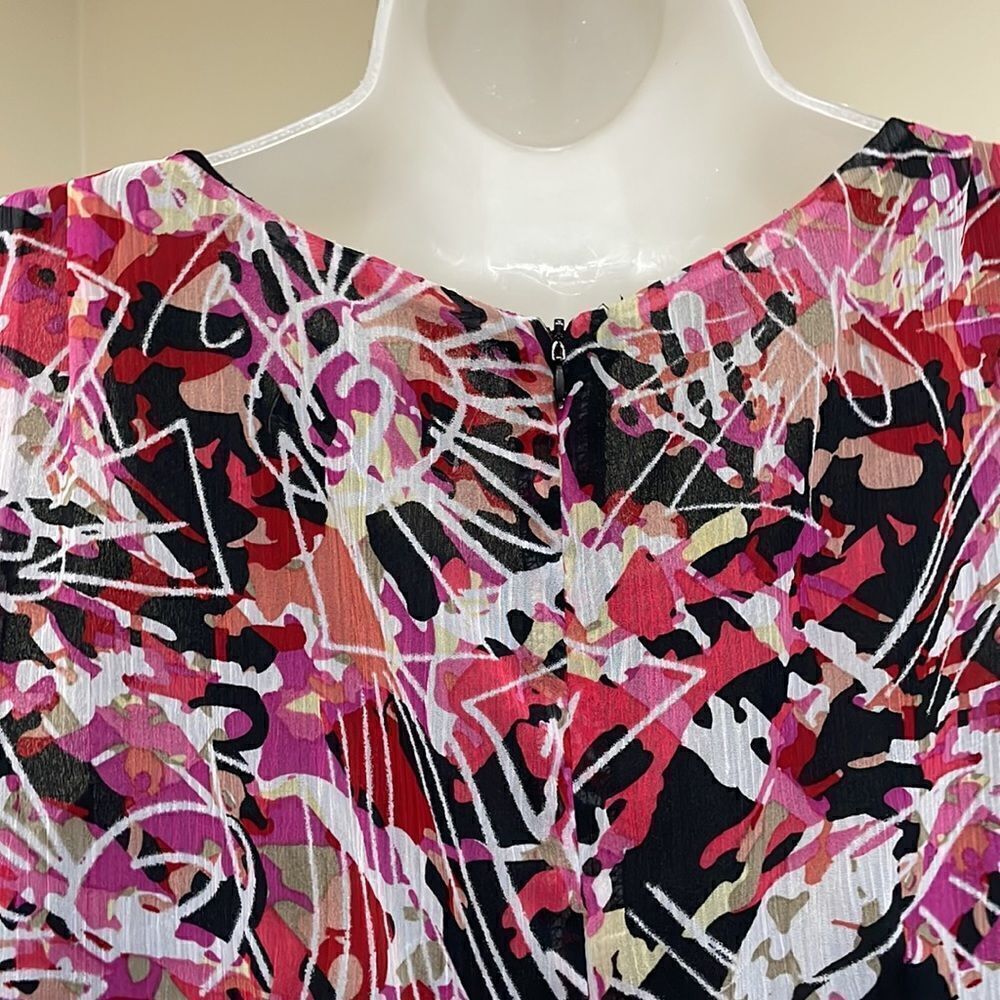 Danny & Nicole abstract dress. Size 8 M medium - Picture 7 of 12